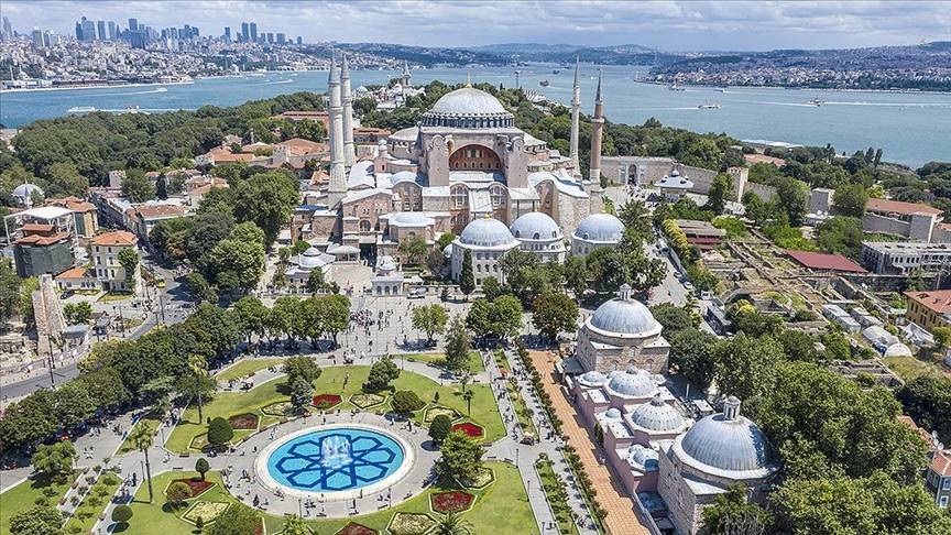 İstanbul'a üç ayda 3,7 milyon turist! İlk sırada hangi ülke var? 23